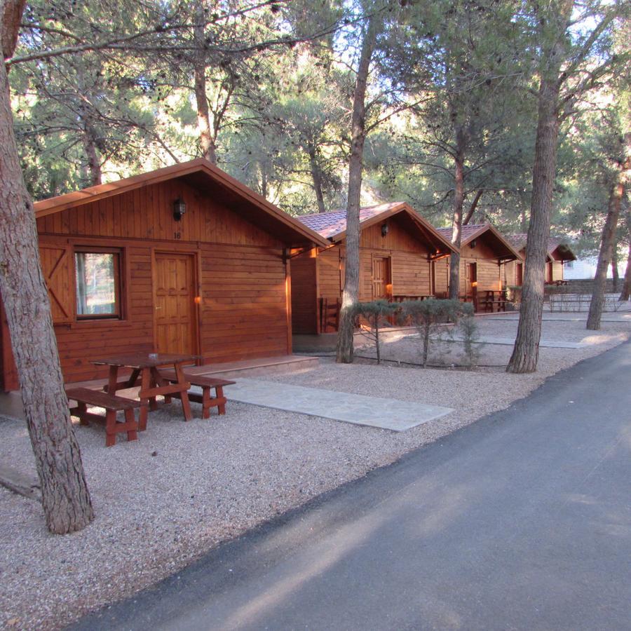 Camping-Bungalows Ciudad De Albarracín Exterior foto